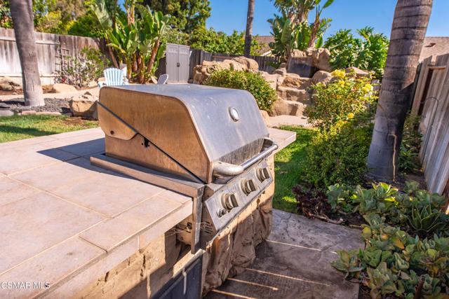5327 Heather Street, Camarillo CA: https://media.crmls.org/mediaz/c9bd6880-8659-4213-a516-5c92ece2f785.jpg