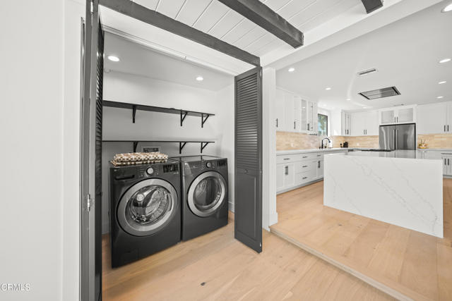 9518 Forbes Avenue, Northridge CA: https://media.crmls.org/mediaz/c9bdb8e6-b12a-4262-b400-78d4b0a7cb84.jpg