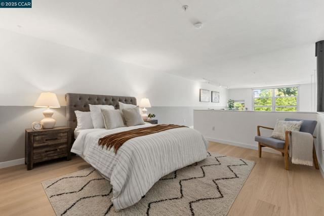 1200 65Th St, Emeryville CA: https://media.crmls.org/mediaz/c9bdf5e7-bc1d-448a-b2eb-e6261c60c69d.jpg