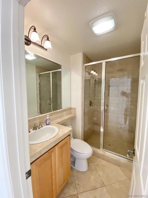 1326 Caminito Arriata, La Jolla CA: https://media.crmls.org/mediaz/c9bf638d-3092-4193-8e87-4e4501f0b474.jpg