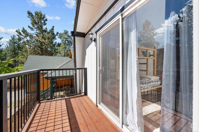 138 Leonard Lane, Sugarloaf CA: https://media.crmls.org/mediaz/c9bff367-b205-4af4-9742-9e8b59dd2fb5.jpg
