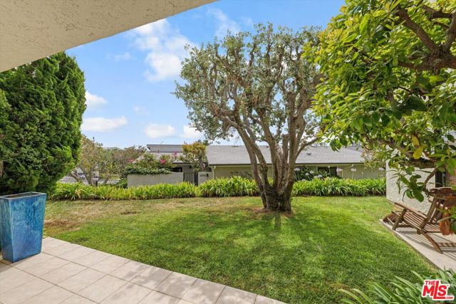 6789 Shearwater Lane, Malibu CA: https://media.crmls.org/mediaz/c9c00944-3fc6-40ee-95a3-ea6423062e92.jpg