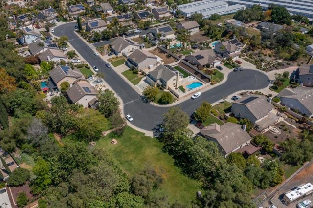 1889 Autumn Ln, Vista CA: https://media.crmls.org/mediaz/c9c06d7e-7dbd-476f-8b89-22c375bf36a0.jpg