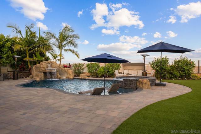 1715 Paterna Dr., Chula Vista CA: https://media.crmls.org/mediaz/c9c0d70c-7e3b-4db5-8855-1437edcb5a72.jpg