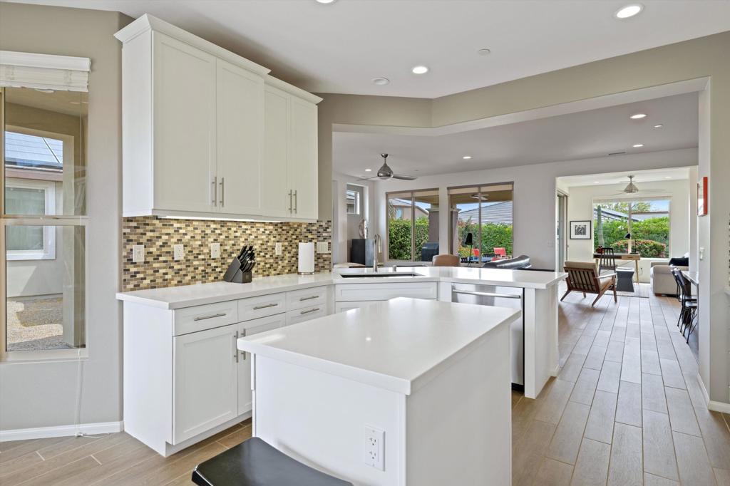 MLS #219138613DA image #13