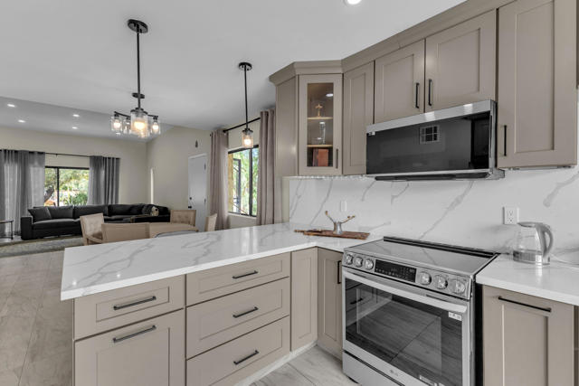 5803 Los Santos Drive #19, Palm Springs, CA 92264