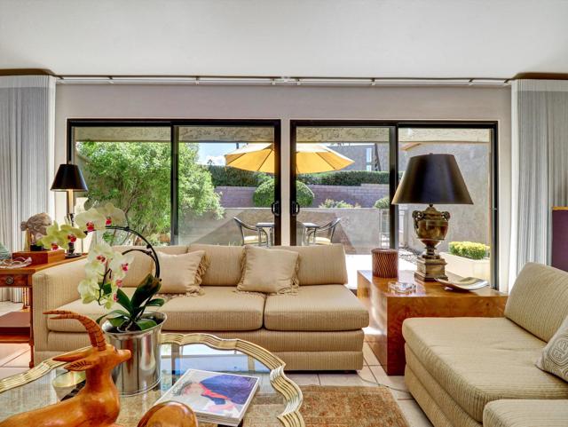 2371 Via Sonoma, Palm Springs CA: https://media.crmls.org/mediaz/c9c143a9-1246-4292-8a52-acf5a6f8d7d2.jpg