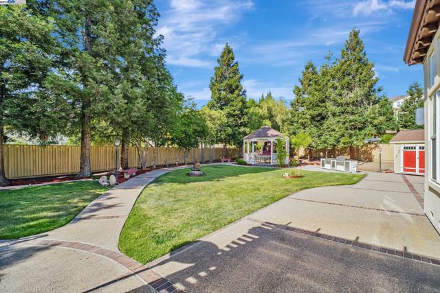 744 Bodega Ct, Fremont CA: https://media.crmls.org/mediaz/c9c16b17-e2b6-4119-96ac-785fcad530a4.jpg