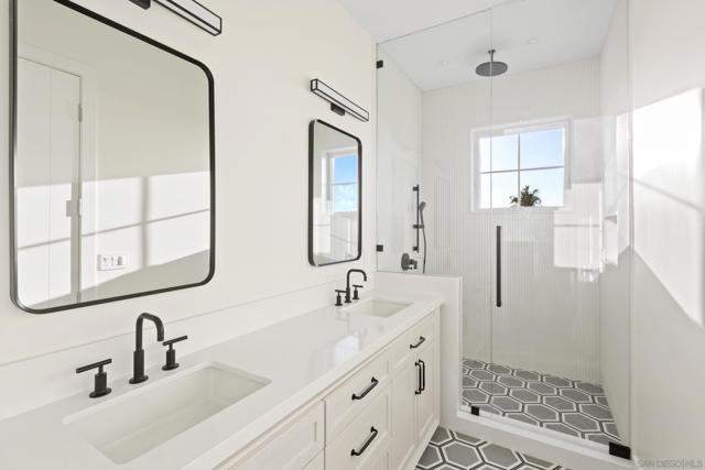 Image 10 of 27 For 7214 Fay Ave