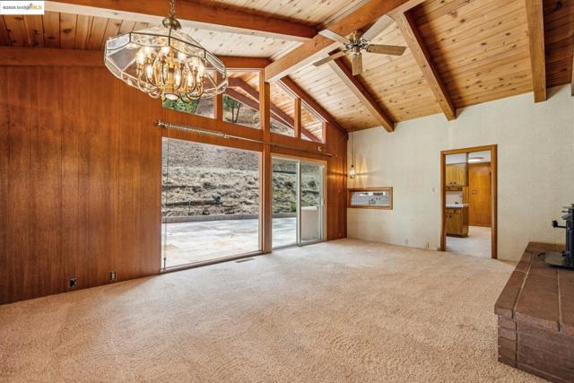 5201 Alhambra Valley Rd, Martinez CA: https://media.crmls.org/mediaz/c9c26faa-88eb-44bb-a8ac-1c7879448ca7.jpg