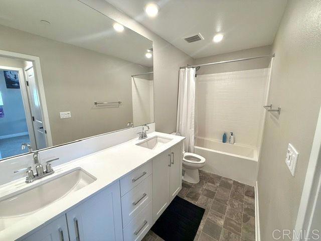 Detail Gallery Image 12 of 31 For 1959 Minimalist Ln, Chula Vista,  CA 91915 - 4 Beds | 3/2 Baths