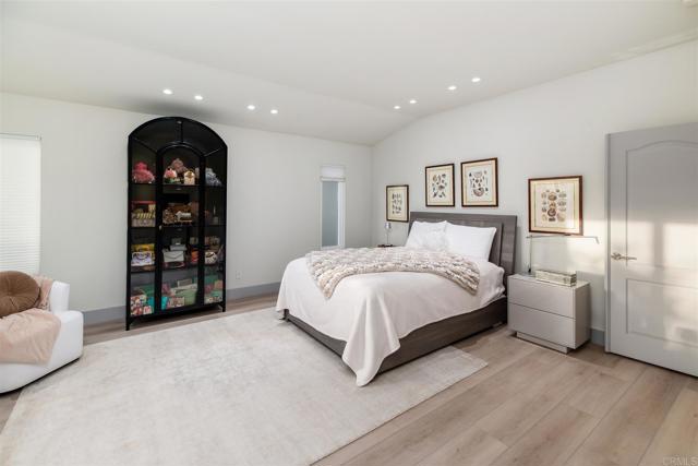 Detail Gallery Image 29 of 66 For 2955 Avendia Valera, Carlsbad,  CA 92009 - 5 Beds | 3 Baths