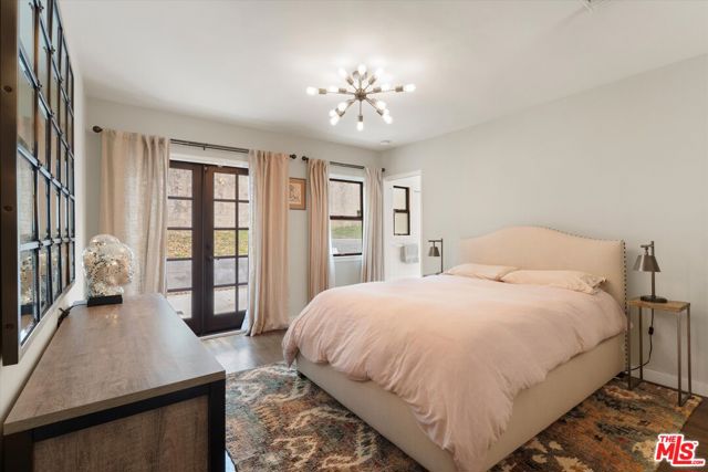 816 Hyperion Avenue, Los Angeles CA: https://media.crmls.org/mediaz/c9c5ad10-59ea-491f-90cd-7c18f3b6462c.jpg