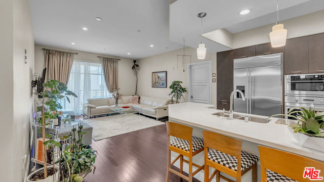 611 Caruso Avenue photo 4