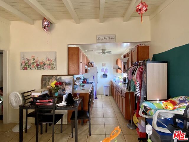 419 La Colina Drive, Inglewood CA: https://media.crmls.org/mediaz/c9c6ed5b-9aef-408e-be00-ce3d4b40163a.jpg