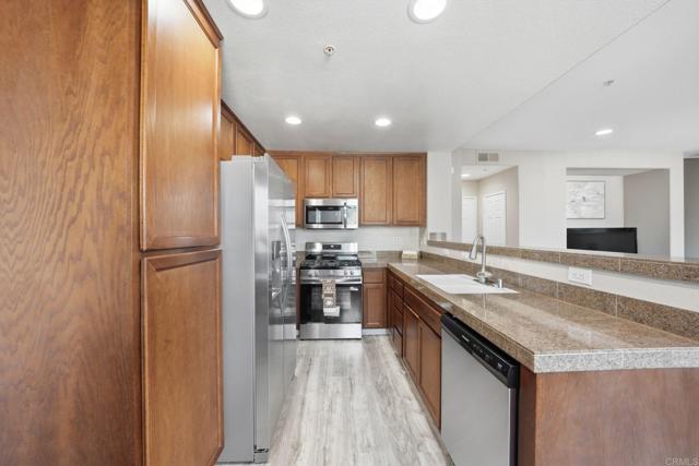 1241 Santa Cora Ave, Chula Vista CA: https://media.crmls.org/mediaz/c9c707cb-8e08-4dfd-9e68-74ab01d0b80e.jpg