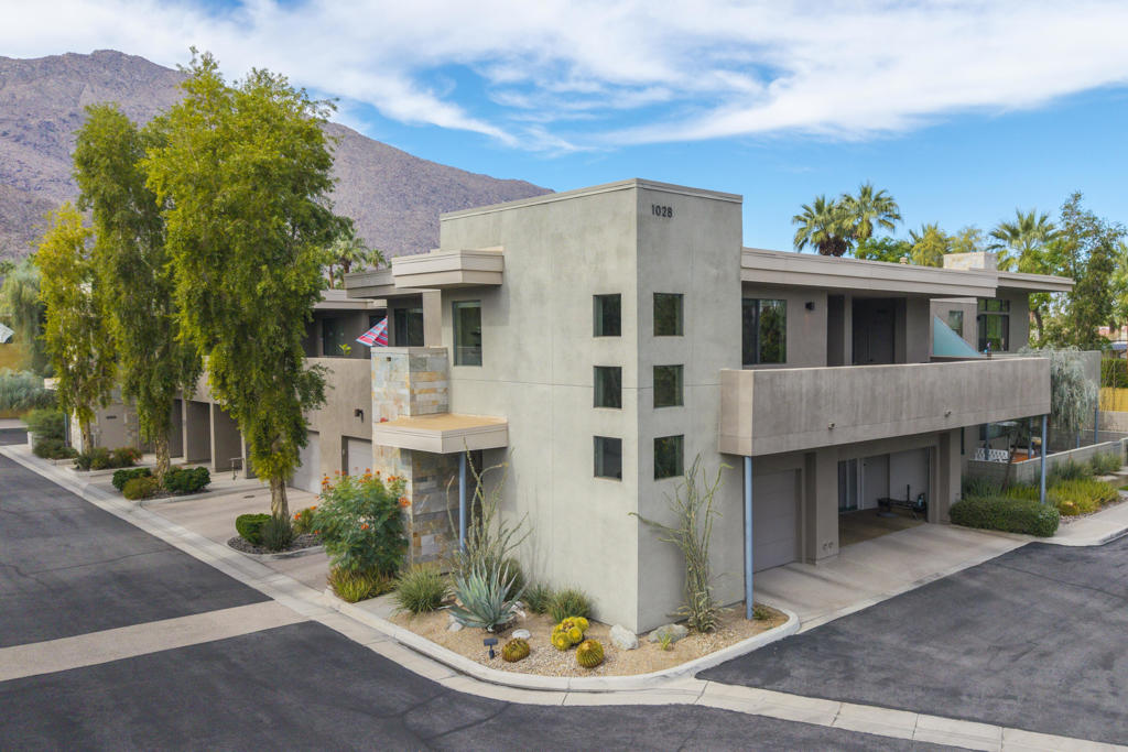 1028 E Palm Canyon Drive #207