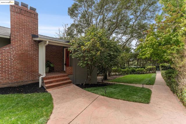 1057 Arlington Blvd, El Cerrito CA: https://media.crmls.org/mediaz/c9c7e36b-3c57-458b-9e89-4fcaa40002a7.jpg