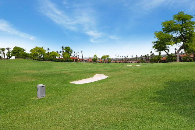371 Indian Ridge Drive, Palm Desert CA: https://media.crmls.org/mediaz/c9c80241-694e-4698-a48c-6b6a3442c2e6.jpg