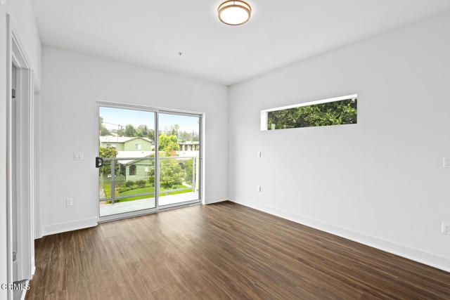 2000 Lake Avenue, Altadena CA: https://media.crmls.org/mediaz/c9c81d59-fe2f-45ed-b6e2-045c094c8c24.jpg