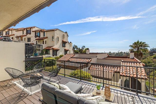 4732 Iroquois Ave, San Diego CA: https://media.crmls.org/mediaz/c9c82e8d-7ec3-4aa7-b3f8-d00261a9fe28.jpg