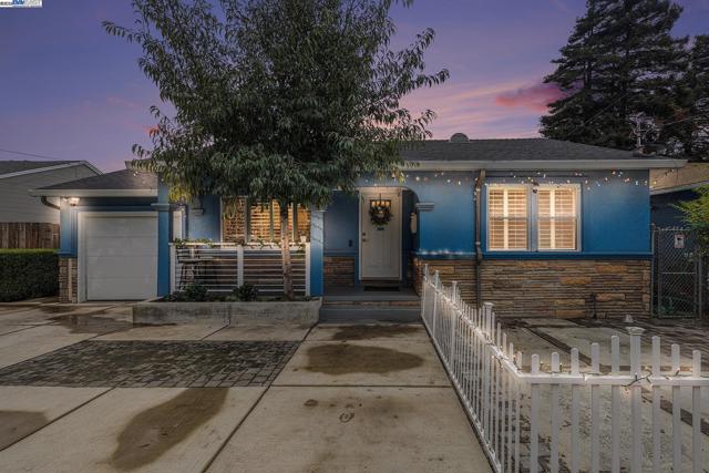 2036 brookside Dr, San Pablo CA: https://media.crmls.org/mediaz/c9c8cc8e-3283-4159-879a-a7f4dd8f9a82.jpg