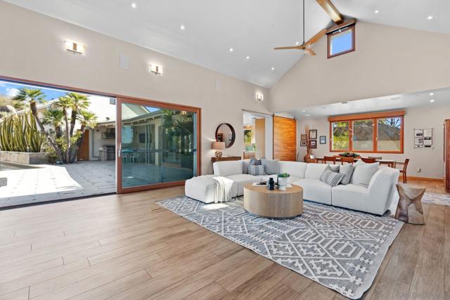 20385 Rancho Villa Rd, Ramona CA: https://media.crmls.org/mediaz/c9ca2408-d479-4649-bd61-6b89a2be9699.jpg