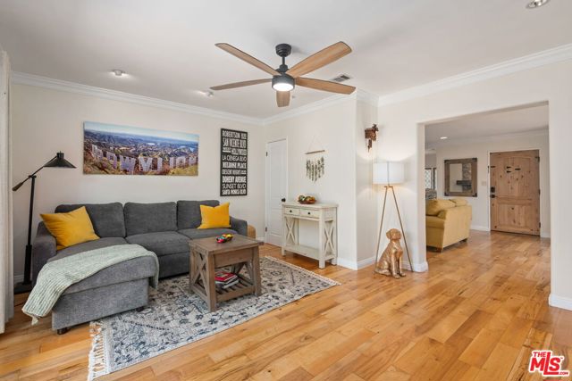 521 S Parish Place, Burbank CA: https://media.crmls.org/mediaz/c9ca79da-22d0-4e98-b68b-afd2ee465399.jpg