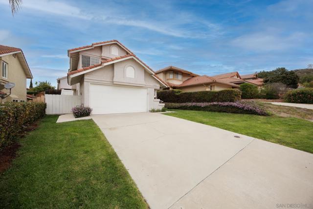 11944 Avenida Marcella, El Cajon CA: https://media.crmls.org/mediaz/c9cacf01-aef0-4d68-a024-3bab386db683.jpg