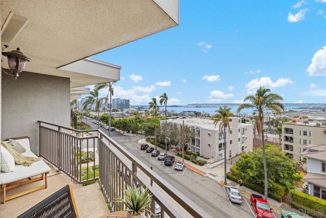 2414 Front St, San Diego CA: https://media.crmls.org/mediaz/c9caeade-306d-4e11-a07b-787f27725f29.jpg