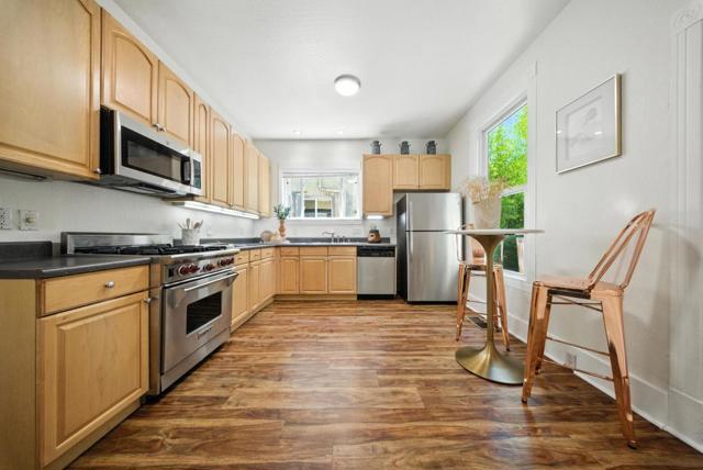 185 N 9th Street, San Jose CA: https://media.crmls.org/mediaz/c9cb0eb7-d727-419c-adc7-687c36426f70.jpg