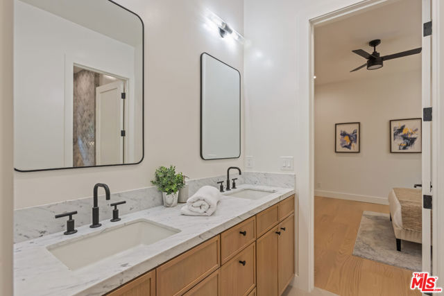 5110 Orange Place, Los Angeles CA: https://media.crmls.org/mediaz/c9cbe333-48f3-42b6-acf7-fe1fc718dc6d.jpg