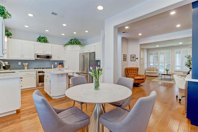 946 Camino De La Reina, San Diego CA: https://media.crmls.org/mediaz/c9cc09c1-3e95-488b-8408-8ac6c03dfc2c.jpg