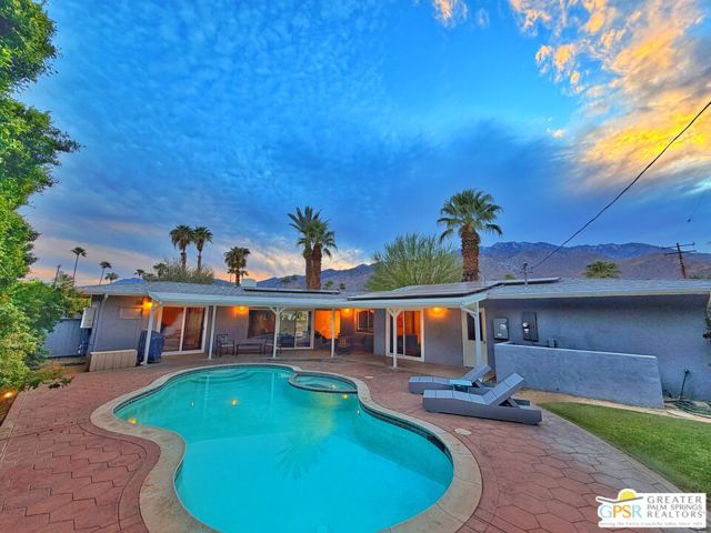 1420 E San Jacinto Way, Palm Springs, CA 92262