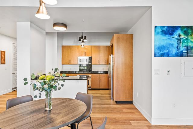 1050 Island Ave, San Diego CA: https://media.crmls.org/mediaz/c9ce233e-abcb-4779-9266-7c6a44d3923a.jpg