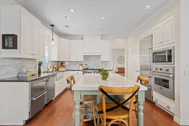 Detail Gallery Image 16 of 58 For 14403 Gaslight Ct, Poway,  CA 92064 - 5 Beds | 5 Baths