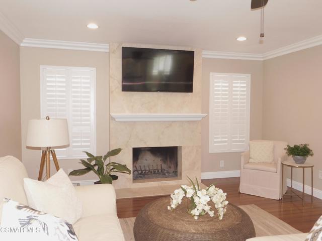 467 Sundance Street, Thousand Oaks CA: https://media.crmls.org/mediaz/c9ceb41f-eb31-448f-b094-fafe39c1645e.jpg