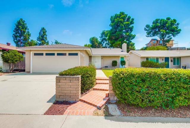 Detail Gallery Image 2 of 43 For 8313 Hydra Ln, San Diego,  CA 92126 - 4 Beds | 2 Baths