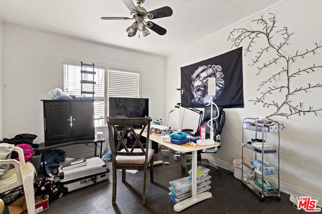 700 N Dillon Street, Los Angeles CA: https://media.crmls.org/mediaz/c9cf54c7-2751-4f18-b4b2-f20ffac9d542.jpg
