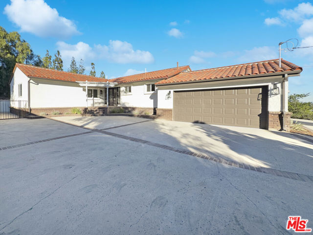 23910 Jensen Drive, West Hills CA: https://media.crmls.org/mediaz/c9d09839-f0ea-4950-a669-de14730e7e5f.jpg