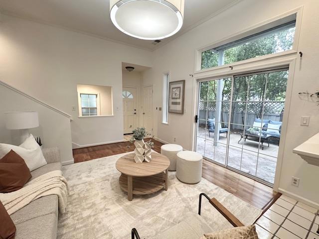 8 Arch Street, Redwood City CA: https://media.crmls.org/mediaz/c9d0e1db-1344-4d0c-a742-7bf8fb5c6a17.jpg
