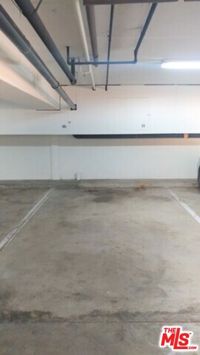 2501 W Redondo Beach Boulevard, Gardena CA: https://media.crmls.org/mediaz/c9d27a53-1ead-49e7-bae7-941fdb25eb2b.jpg