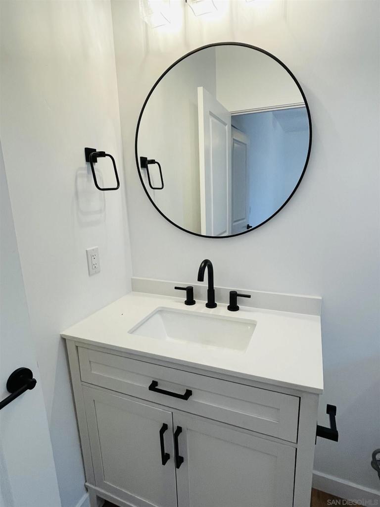 MLS #250036676SD image #24