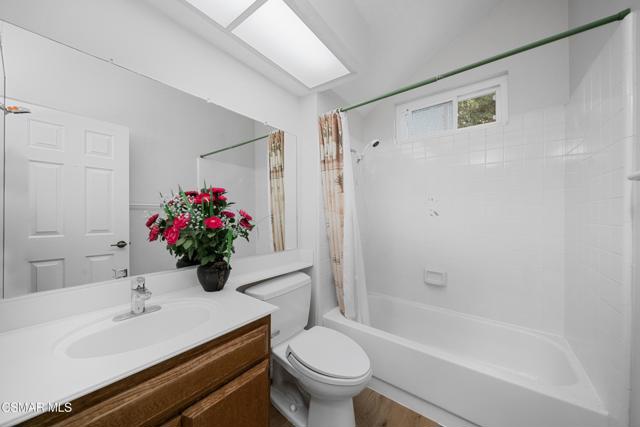 6755 Oak Springs Drive, Oak Park CA: https://media.crmls.org/mediaz/c9d2f6b0-1f86-4baa-8992-3c012195b726.jpg