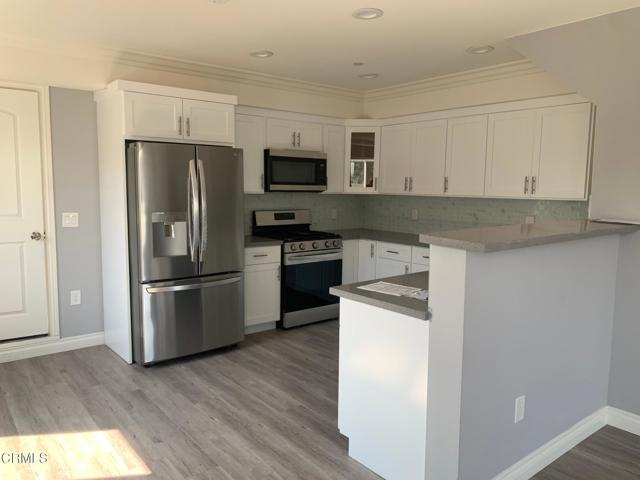 729 S Kern Avenue, Los Angeles CA: https://media.crmls.org/mediaz/c9d327bd-eed3-4119-8e64-cefa95028737.jpg