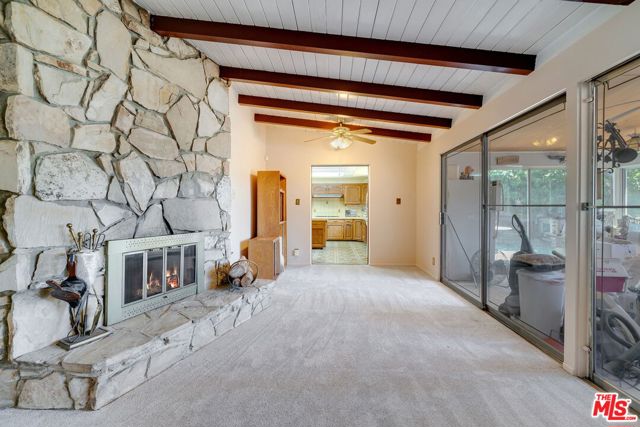 7442 Capps Avenue photo 8