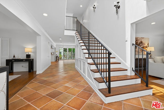 322 25th Street, Santa Monica CA: https://media.crmls.org/mediaz/c9d43515-de4b-46d7-8591-57f8b1ee4a52.jpg