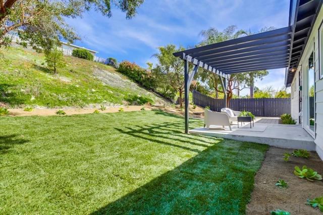 12701 Mcferon Rd, Poway CA: https://media.crmls.org/mediaz/c9d4a6bd-c015-4ae8-9f11-e08e8e340ae3.jpg