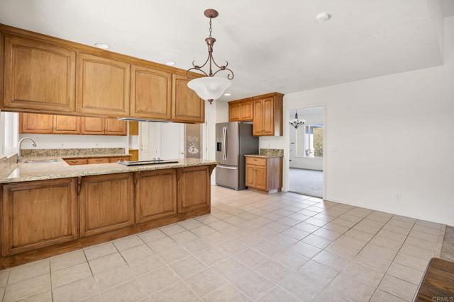 Detail Gallery Image 14 of 53 For 1420 Wilshire Rd, Fallbrook,  CA 92028 - 3 Beds | 2/1 Baths