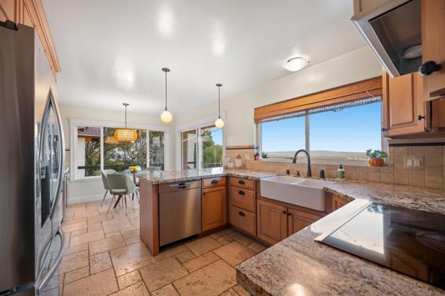 168 Sunrise Drive, Woodside CA: https://media.crmls.org/mediaz/c9d55571-f3ac-48fb-82f3-467e0f6c5528.jpg